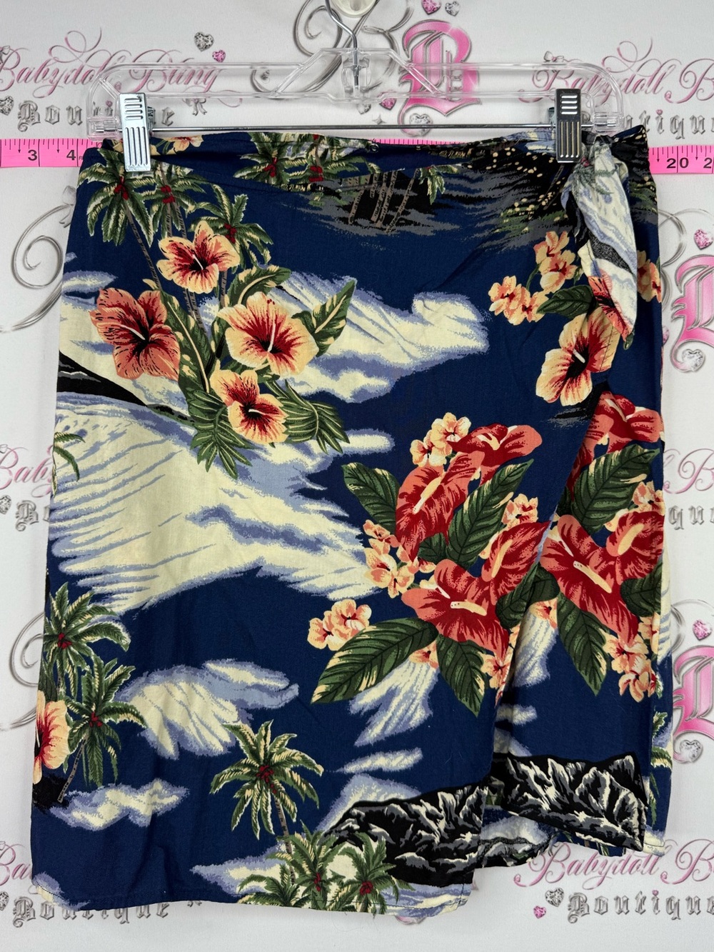Jones New York sport skirt Navy Floral Wrap Hawaii theme with Red Hibiscus
